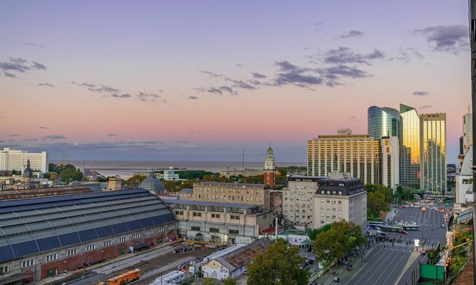 Retiro Apartment | Floor 16 with river view