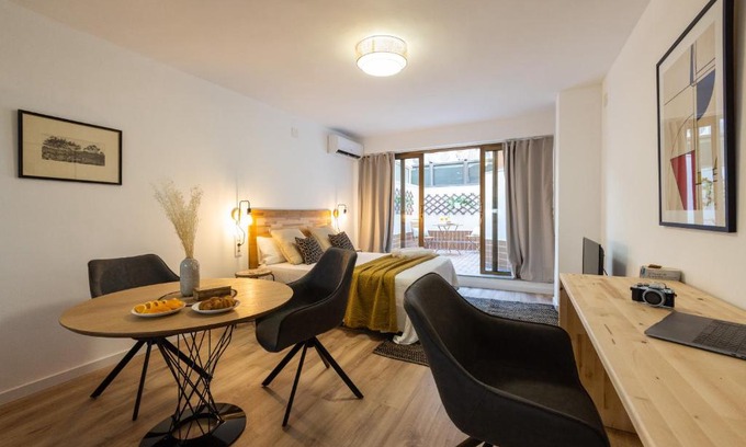 Sant Francesc Apartment | FLORIT FLATS - The Apolo Suite
