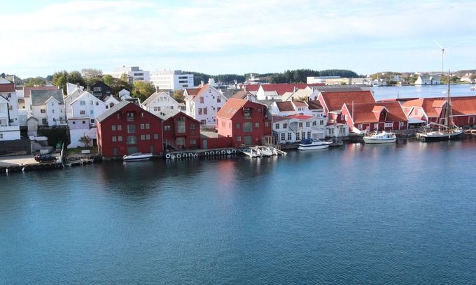 Haugesund Apartment | Flott Leilighet i Haugesund Sentrum med Nydelig sjø Utsikt