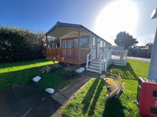 Prestatyn Apartment | Flower Bay