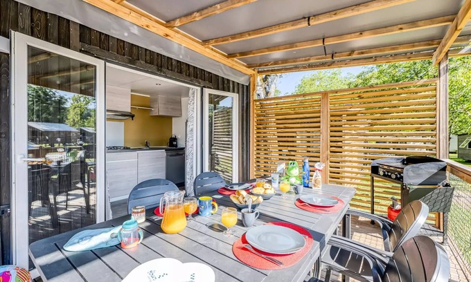 Bourgenay House | Flower Camping Les Ilates * - NEW 2025 : Homeflower PREMIUM PLUS Jacuzzi 29m2 (2 bedrooms) + beds made on arrival & cleaning 5 people