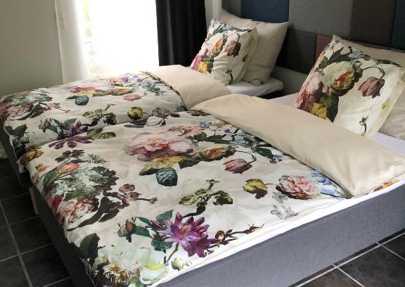 Fly Bed & Breakfast | Fly B&B