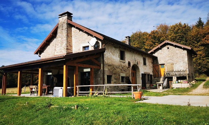 Bellefontaine Other | For nature lovers, a jewel case with no neighbors or neighbours next door. Farm built in 1700.