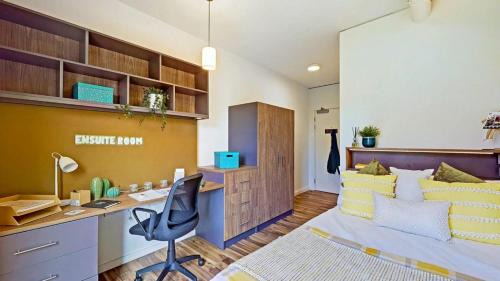 Runnymede Apartment | For Students Only Hox Park Egham
