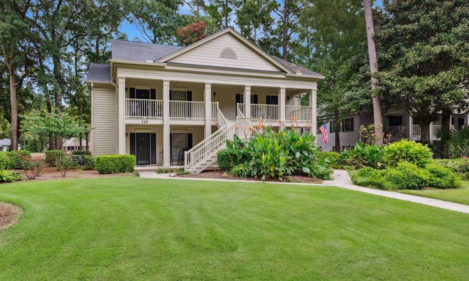 Pawleys Island Condo | Fore Your Pleasure at Pawleys Plantation,Pet-friendly 2BR, ground floor, golf resort with pool.