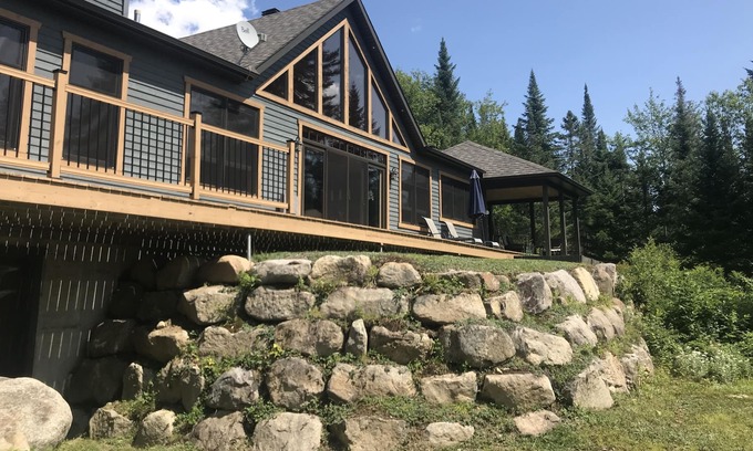 Sainte-Agathe-des-Monts Ski Chalet | Forest Chalet, by the *river*, hot tub*, *ski*, near Mont-Tremblant, 5 beds