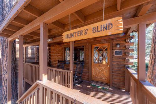 Christopher Creek House | Forest Cabin 1 Hunters Blind