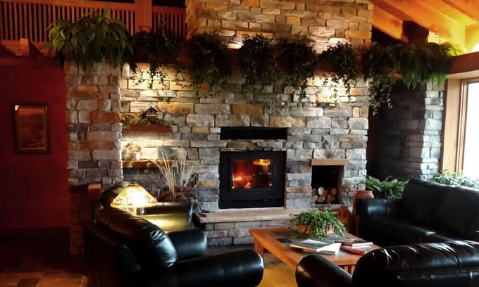 Watersmeet Bed & Breakfast | FOREST GARDENS GETAWAY B&B