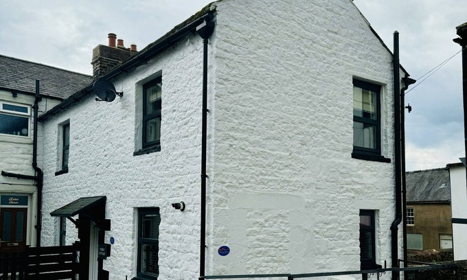 Haltwhistle House | Forge Cottage -Lovingly Restored Cottage in Centre