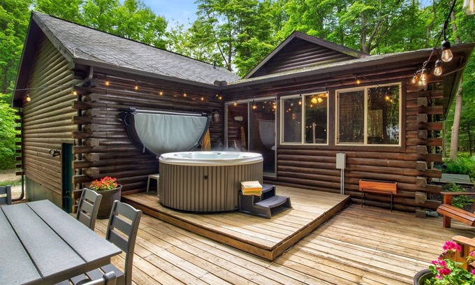 Glenn House | Fort Sassafras - Private Hot Tub, Lake Michigan Beach, Fire Pit, Deck