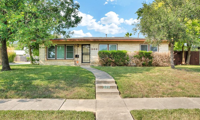 Shearer Hills - Ridgeview House | Fortuitous - A Birdy Vacation Rental