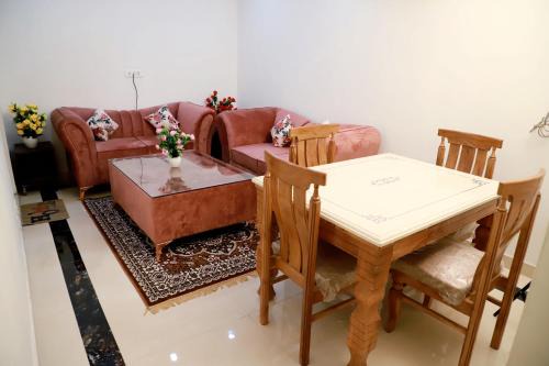 Saket Apartment | Fortune Home Service Apartment 3Bhk,E-28, Saket 2B