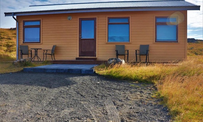 Borgarnes House | Fossatún Sunset Cottage