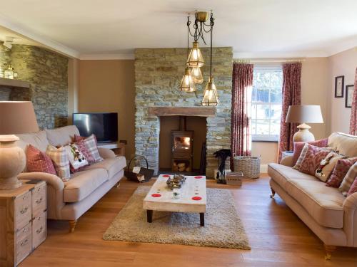 Eglwyswrw House | Fountain Hill