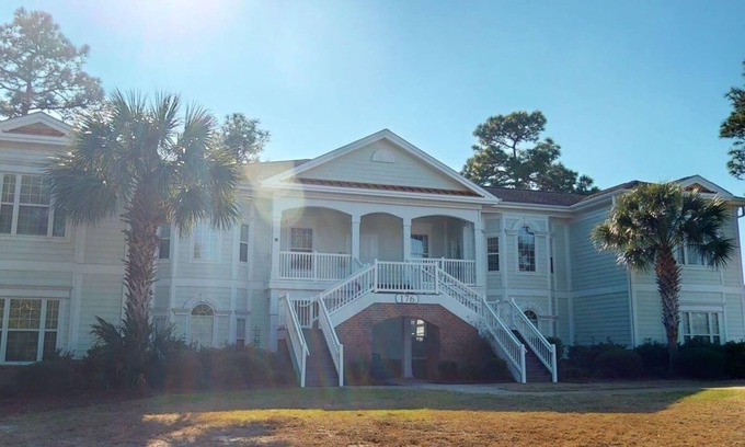 Pawleys Island Villa | Four Bedroom, Three Bath, Golf Villa, Scenic View