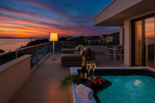 Vrsi Villa | Four Seasons Vrsi Villas, Zadar - Heated Pool & Jacuzzi