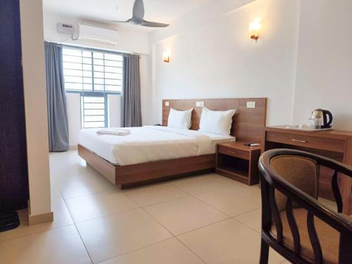 Thiruvananthapuram Hotel | Four Squares Inn, Technopark phase 3