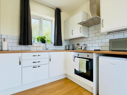 Huntingdon House | Fox Lodge - Uk30605