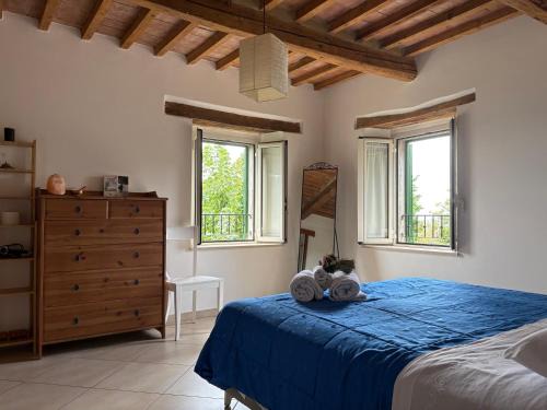 Monte Fabbri Apartment | Foxes house