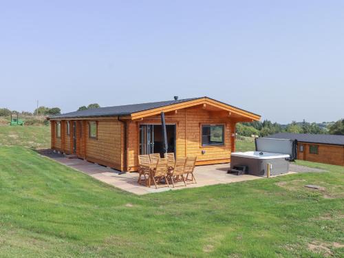 Sticklepath House | Foxglove Lodge