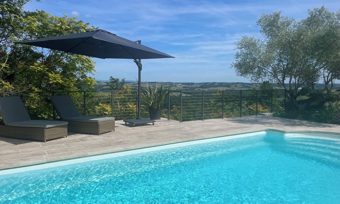 Castelnau-Montratier-Sainte-Alauzie Cottage | Peaceful retreat with salt pool and stunning panoramic views of the countryside