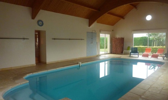 La Chapelle-Saint-Martin-en-Plaine Cottage | Family Retreat with Private Pool, Near Loire Castles