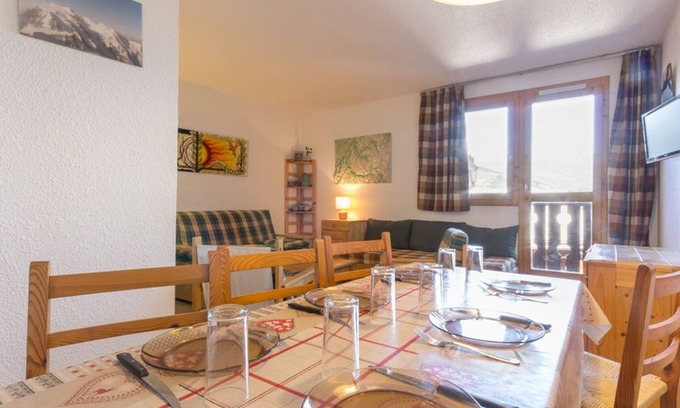 Montchavin Apartment | 2-Room Apartment in Center with Balcony and Ski Locker