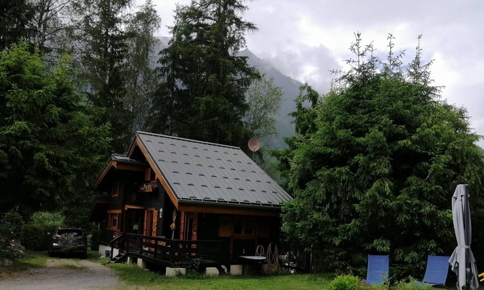 Les Bossons Ski Chalet | Chalet Entier Indépendant sur 800 m² - Charme et Calme Idéal Vacances