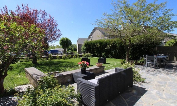 Neuveglise-sur-Truyere Cottage | Gite Neuvéglise-sur-Truyère-Sériers, 5 bedrooms, 10 persons