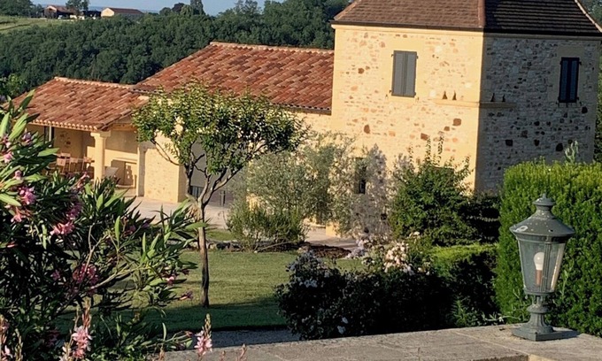 Rouffignac-Saint-Cernin-de-Reilhac Cottage | Charming little house with all comforts for relaxing in the countryside