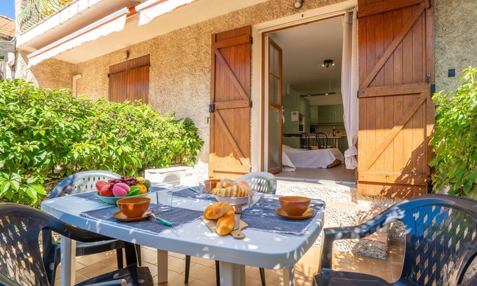 Les Lecques Apartment | Le Lido by Interhome