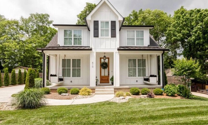 Franklin House | Franklin Bunkhouse- New Home in Historic Franklin