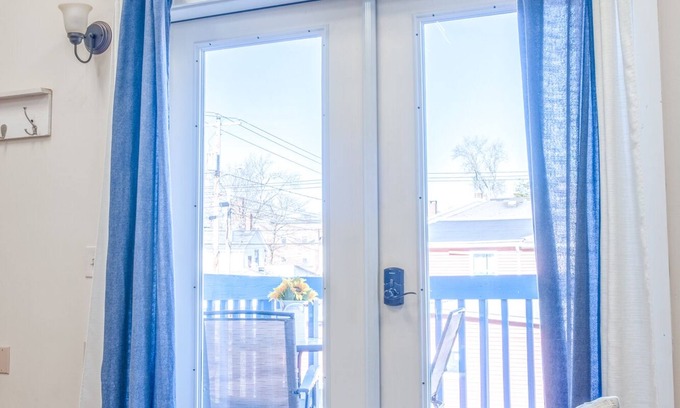 Bar Harbor Apartment | Free Breakfast Downtown Apartment E 1 Bedroom