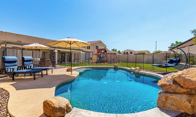 Desert Sunset House | FREE Heated Pool Near State Farm Stadium Family-Friendly Vacation Home