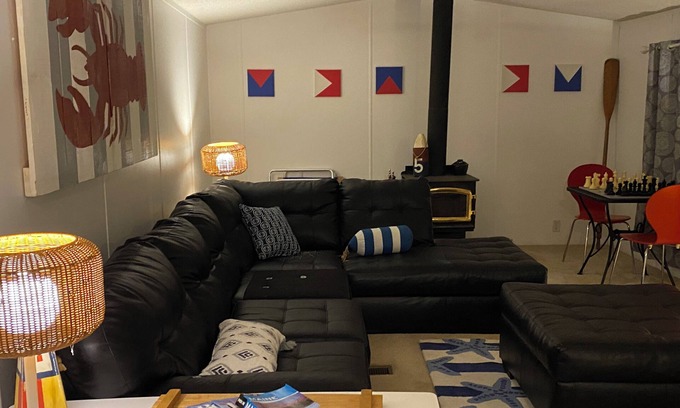Northport House | Free Kayak or Paddle board Delivery with your stay!nn