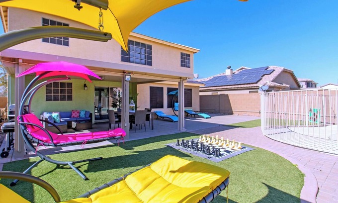 Casa Grande House | Free Pool Heat - Piano - King Bed - Air Hockey
