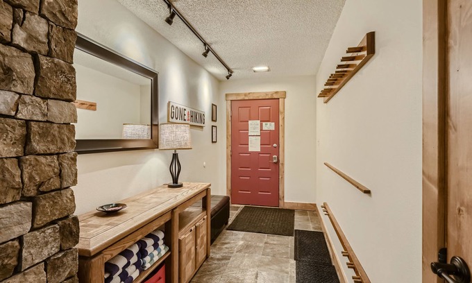 Breckenridge Condo | Free SkyCard Activities-Outdoor Pool/Hot Tub, By Main Street, Ski-In-Ski Hill 40