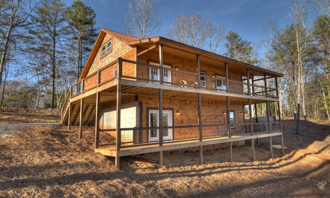Copperhill Cabin | *FREE Whitewater Rafting & Ziplining* Dream Hideaway Located in Hideaway Falls next to Squirrels Hideaway & Many other Cuddle Up Cabins