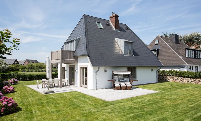 Wenningstedt-Braderup House | Freistehendes Luxus-einzelhaus Zwischen Wenningstedter Dorfteich und Dünen