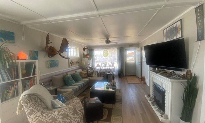 Cranberry Portage House | Freshly Renovated Portage House