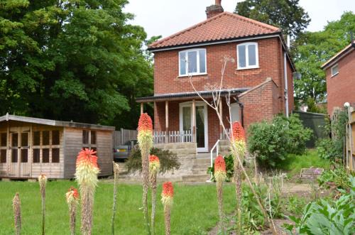 Wymondham House | Friarscroft Lodge Holiday Home