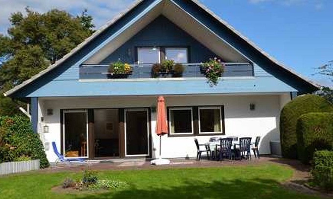 Dangast Apartment | Friesenblau EG in Dangast for up to 8 people with sauna
