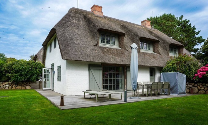 Keitum House | Friesenhaus Änne - Exclusive Frisian house in Keitum on Sylt with garden, sauna