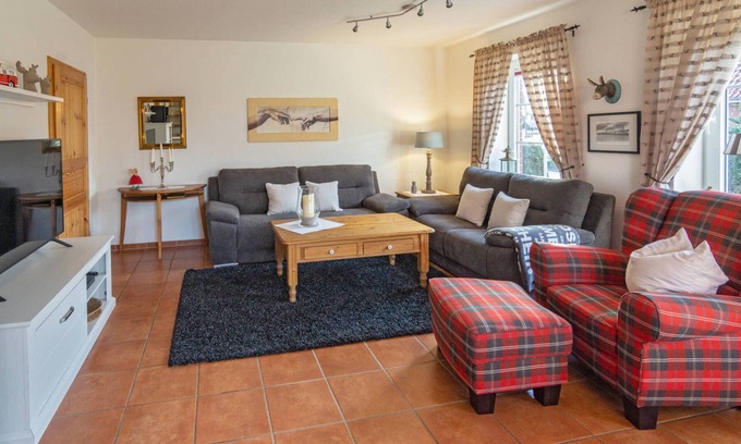 Norddeich House | Friesenhaus Heike, 6 Personen Zzgl. Kleinkind, Garten, 3 Schlafzimmer, 128 m²