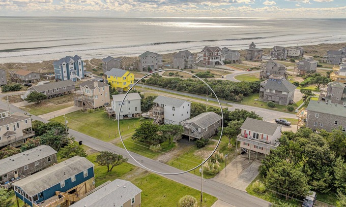 Frisco House | Frisco Beach House! Fall Surf Fishing! 10% discounts, Ramp 49 access close by!