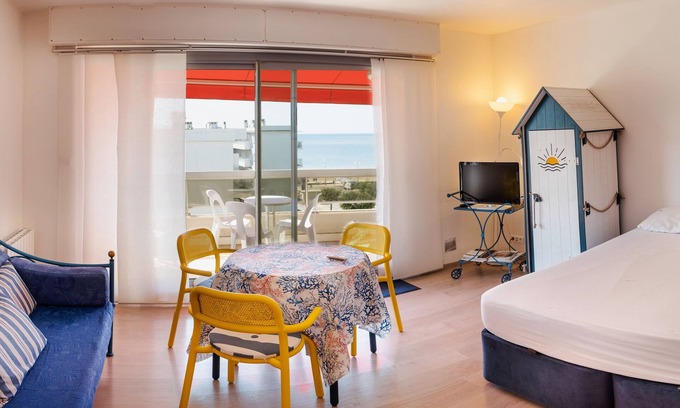 La Baule-Escoublac Apartment | From 75€ (mini 2nights) in La Baule Centre Ville, free WiFi. "Côté Mer.