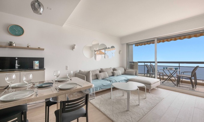 La Baule-Escoublac Apartment | Front and sea view for 4 - 20m La Baule beach