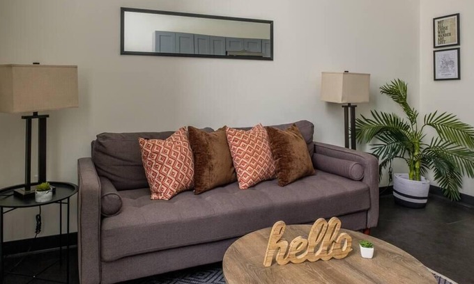 Cultural District Apartment | Frontdesk | Signature 1BR Apt with Washer & Dryer