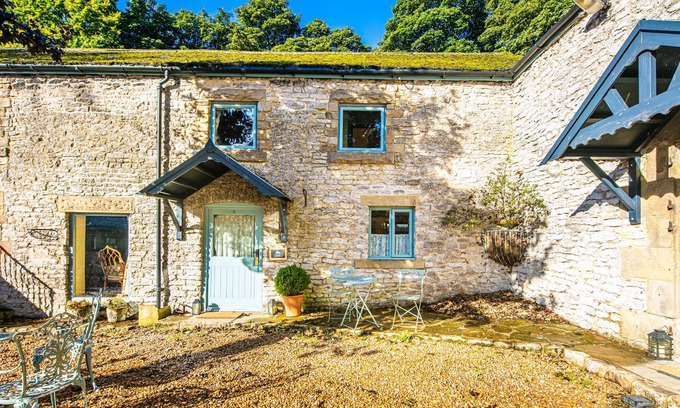 Bakewell Cottage | FRUITPIP, pet friendly, character holiday cottage in Bakewell