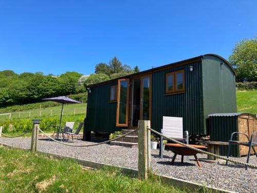 West Down Other | Fullabrook Farm Retreat, The Shepherdess Hut